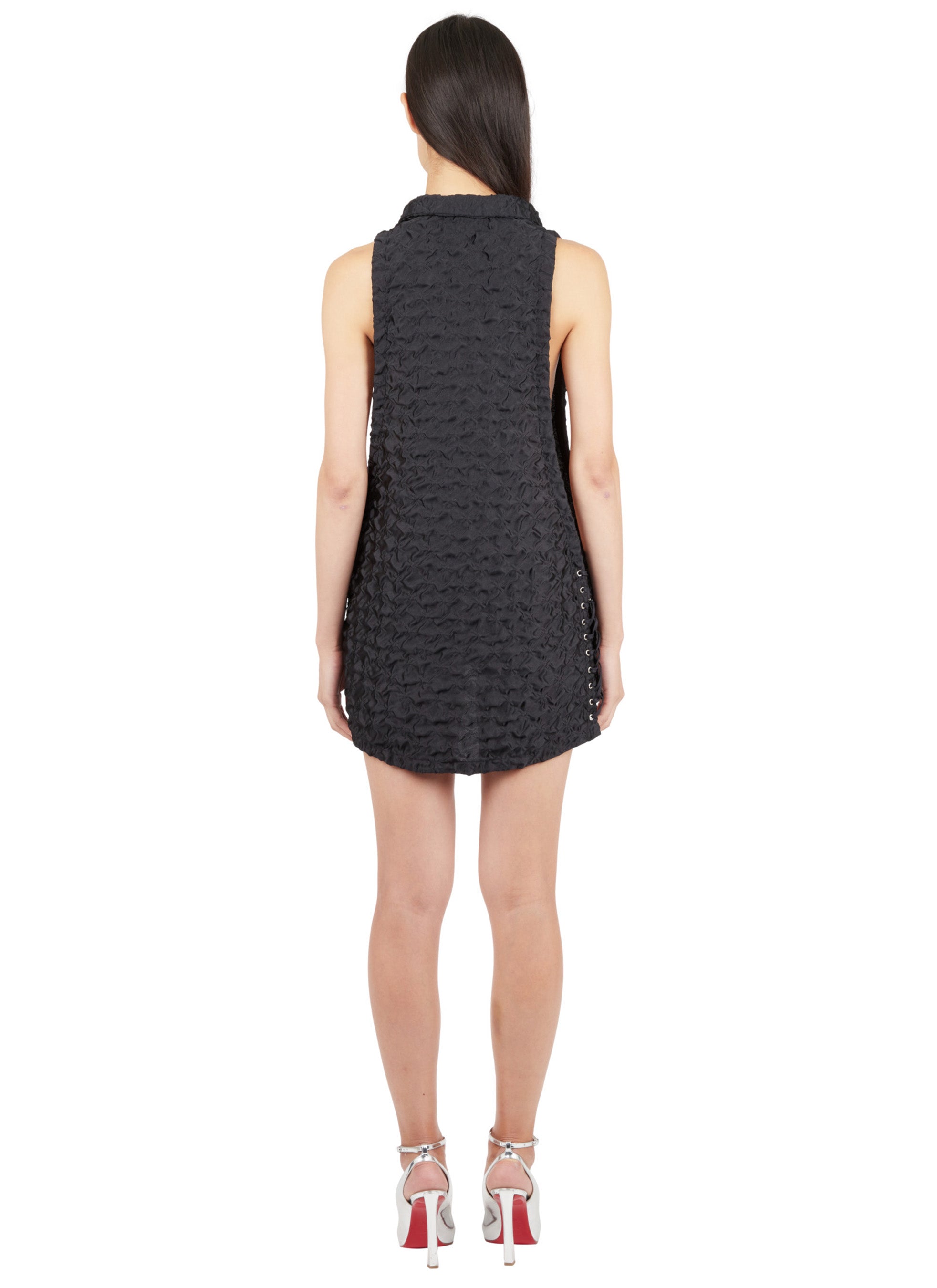 LOW-CUT LACE DRESS